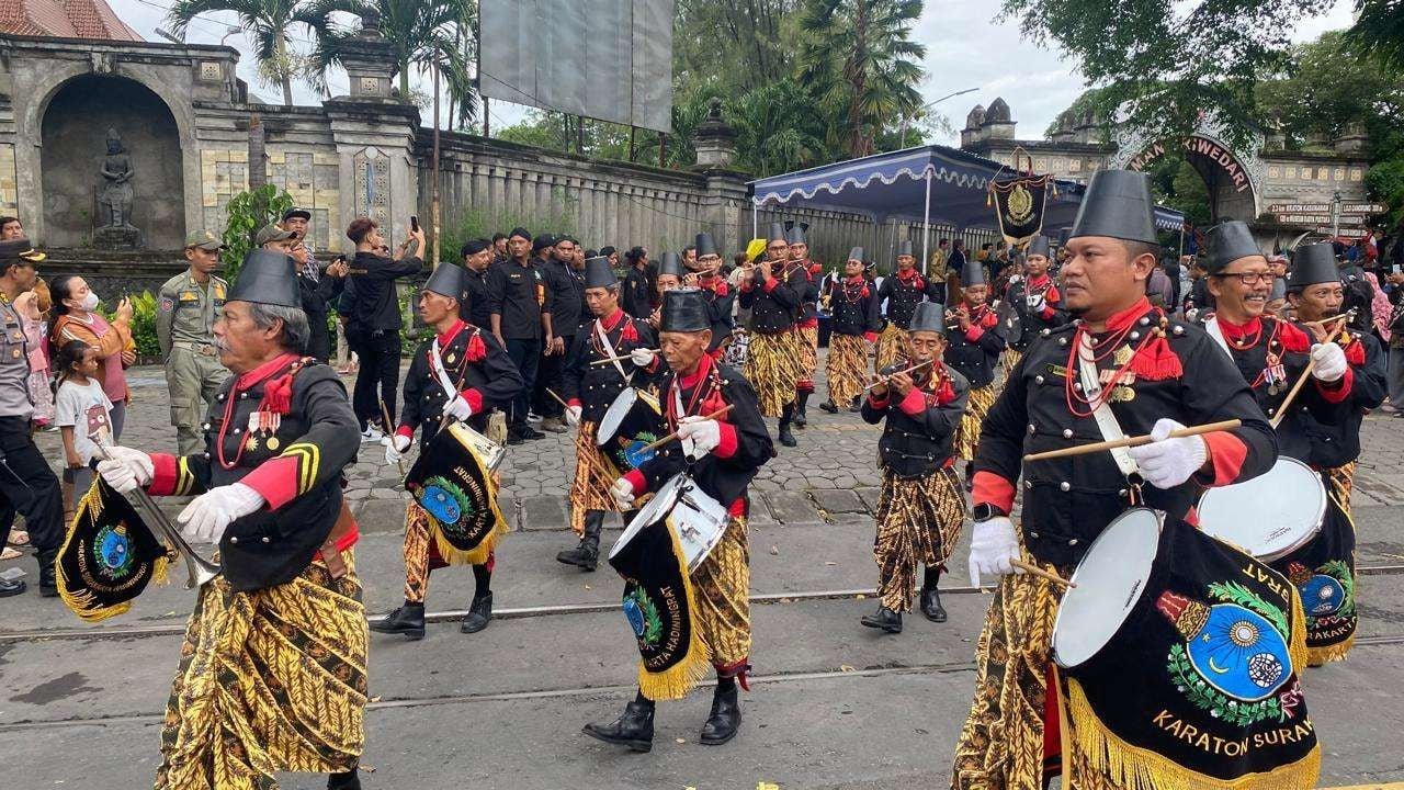 Festival Budaya Nusantara 2025 Resmi Dibuka, Ribuan Pengunjung Padati Alun-Alun Kota Surakarta