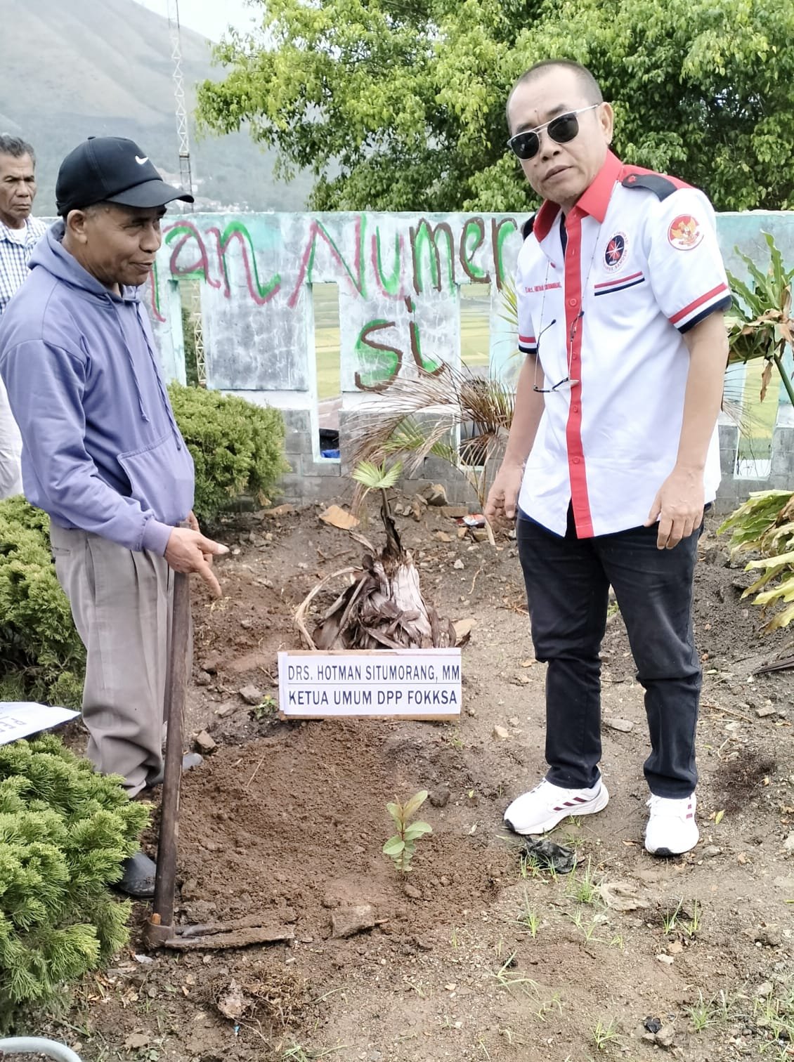 FOKKSA Tanam 3.000 Pohon Berbuah di Sianjur Mula Mula, Dorong Ekonomi dan Pelestarian Alam
